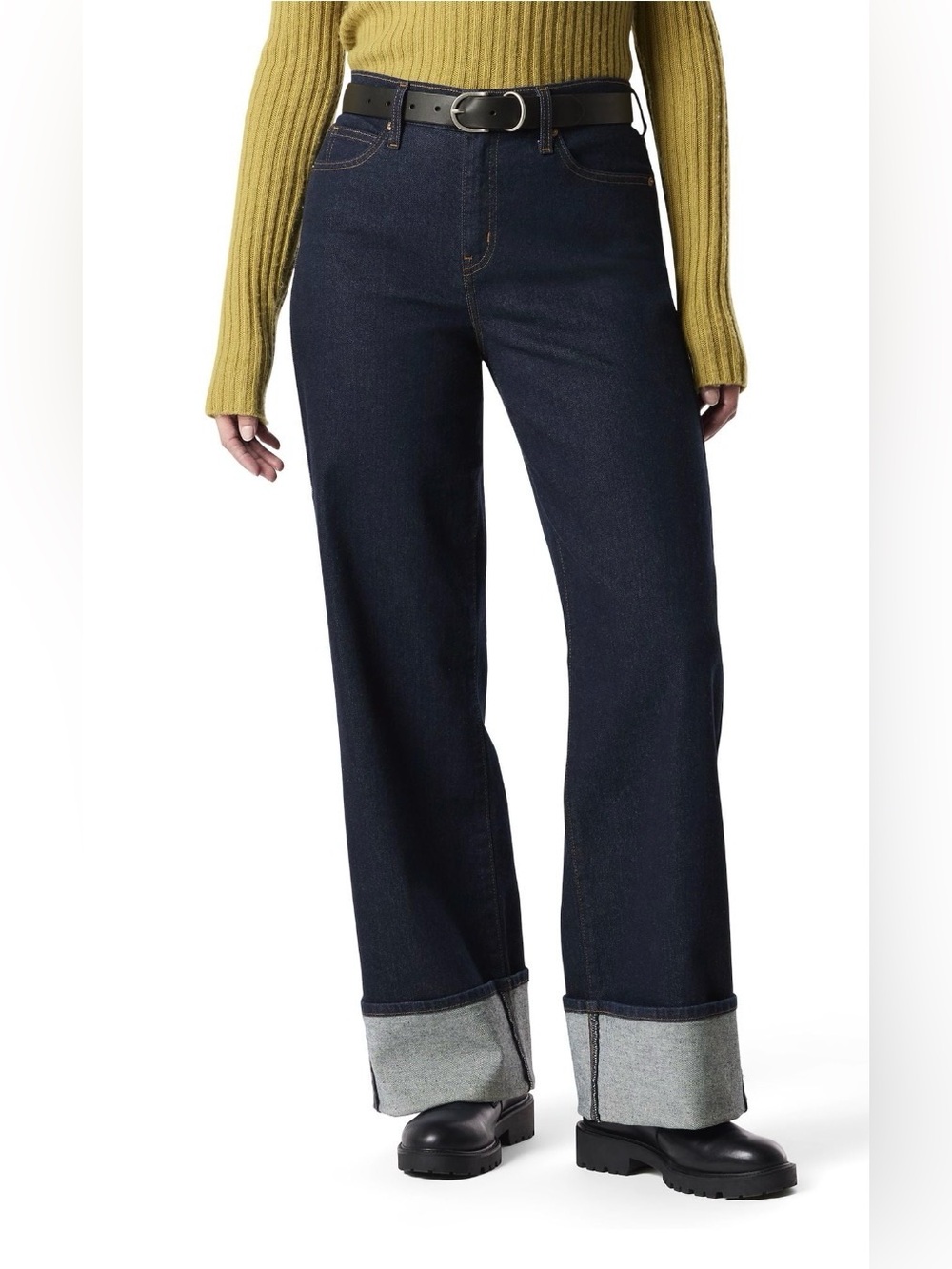 Levi Strauss Signature Women’s Vintage Relaxed Cuffed Stovepipe Jeans